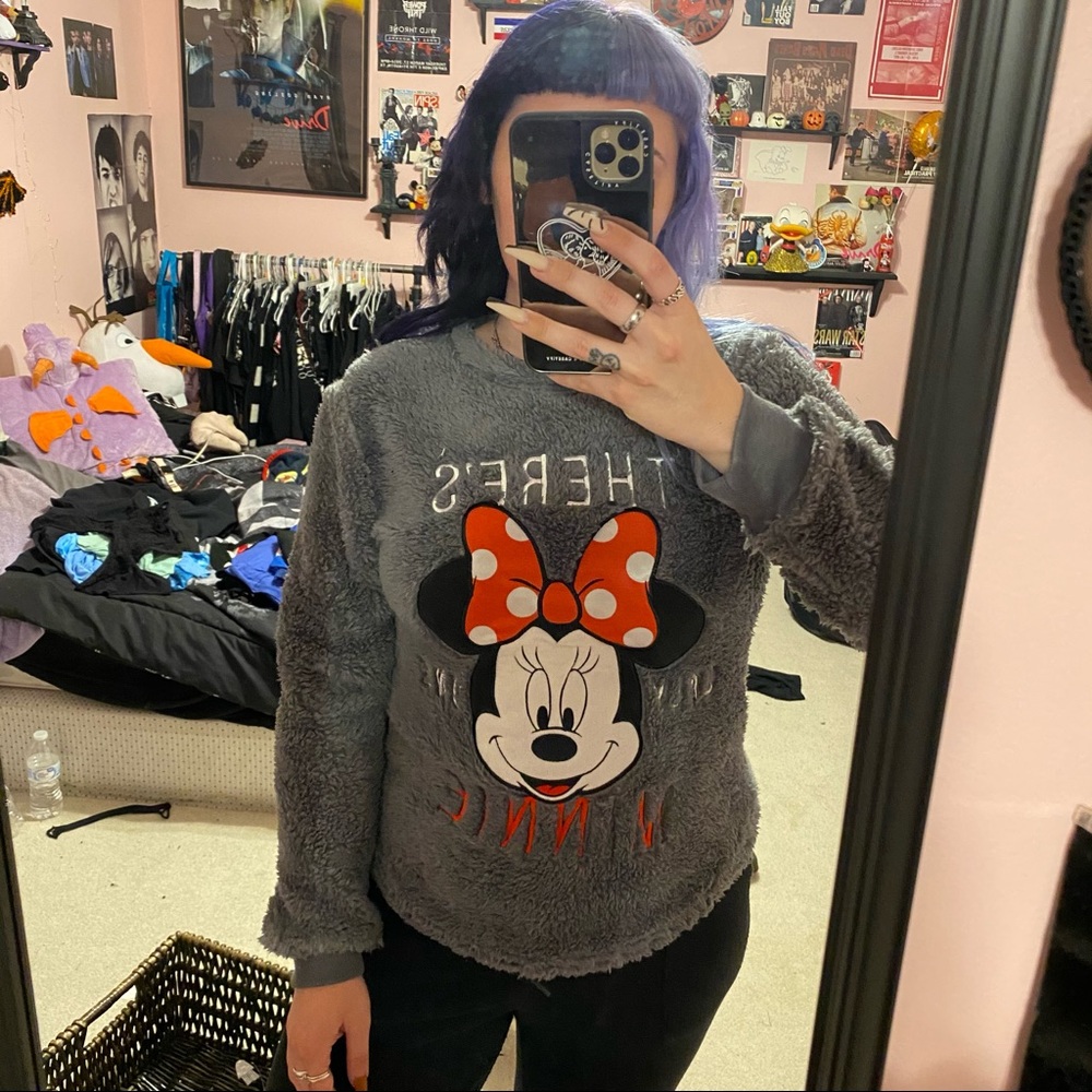 minnie mouse sweatshirt